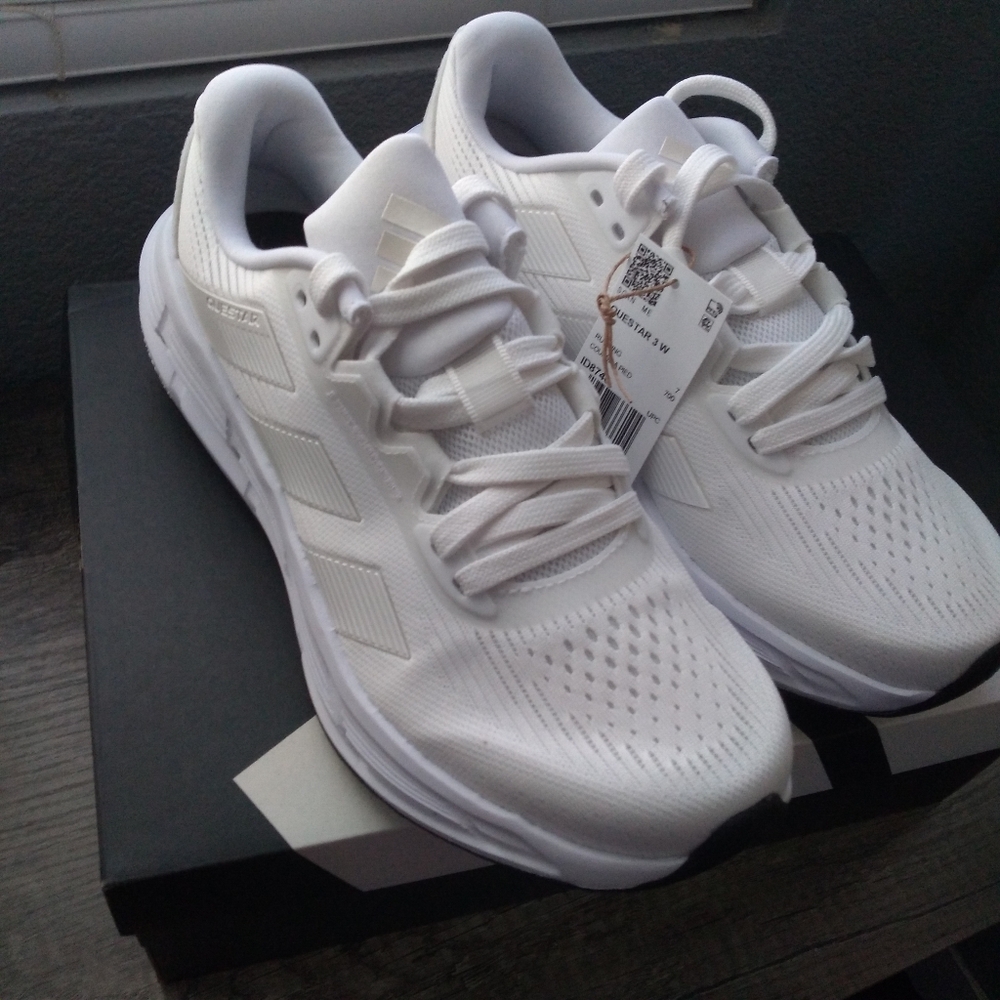 Womens  Adidas Quest Star